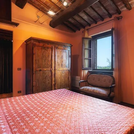 Villa Casale Dei Girasoli 14, Emma