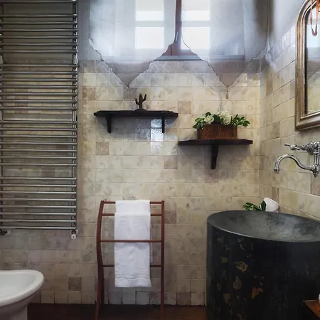 Casale Dei Girasoli 14, Emma