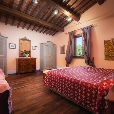 Casale Dei Girasoli 14, Emma קורטונה