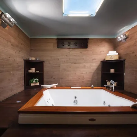 Casale Dei Girasoli 14, Emma Villa *