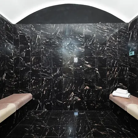 Casale Dei Girasoli 14, Emma Cortona