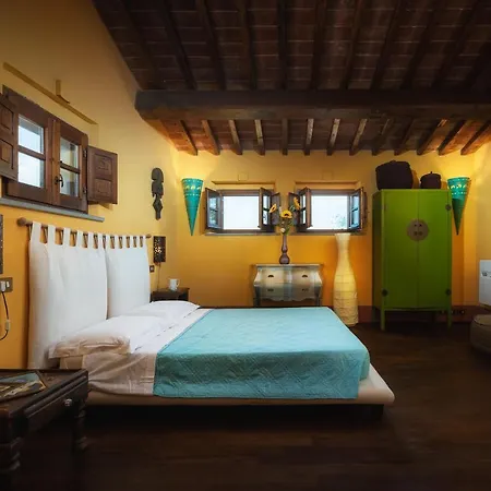 Casale Dei Girasoli 14, Emma