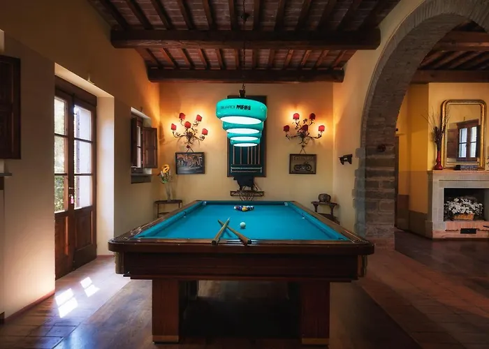 Casale Dei Girasoli 14, Emma Villa