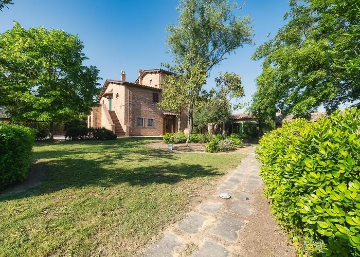 Villa Casale Dei Girasoli 14, Emma *