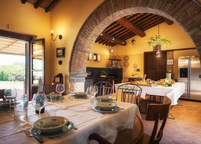 Villa Casale Dei Girasoli 14, Emma Cortona