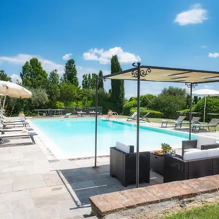 Villa Casale Dei Girasoli 14, Emma *