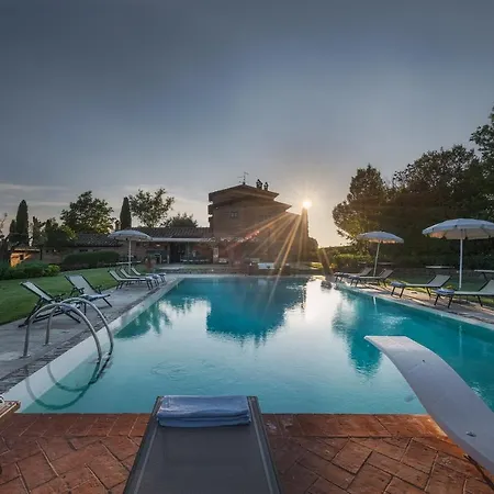 Villa Casale Dei Girasoli 14, Emma Cortona