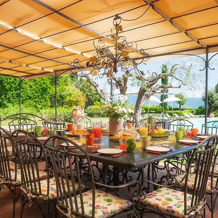 Casale Dei Girasoli 14, Emma