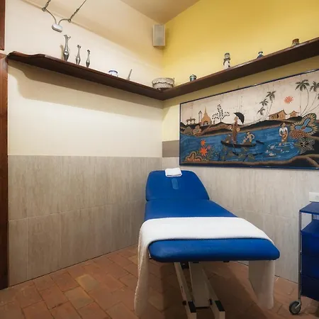 Casale Dei Girasoli 14, Emma *